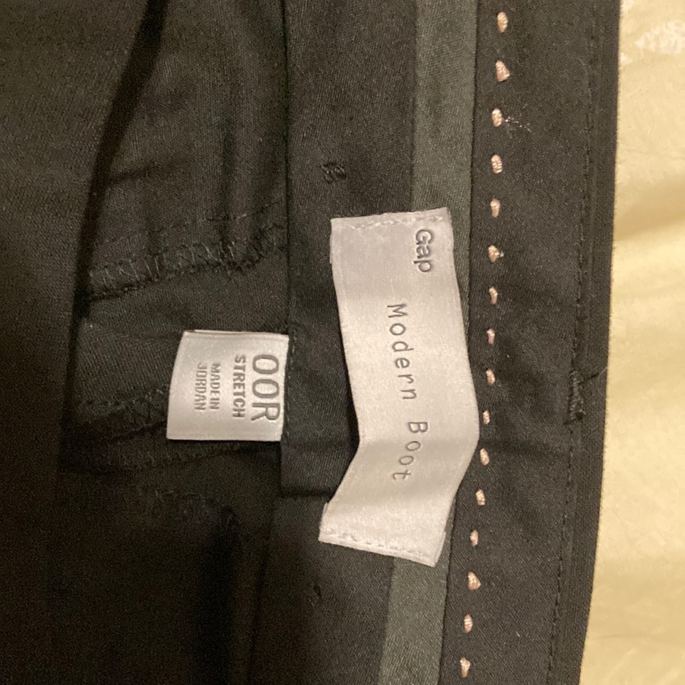 Gap modern boot Trousers. Size 00R. Black.